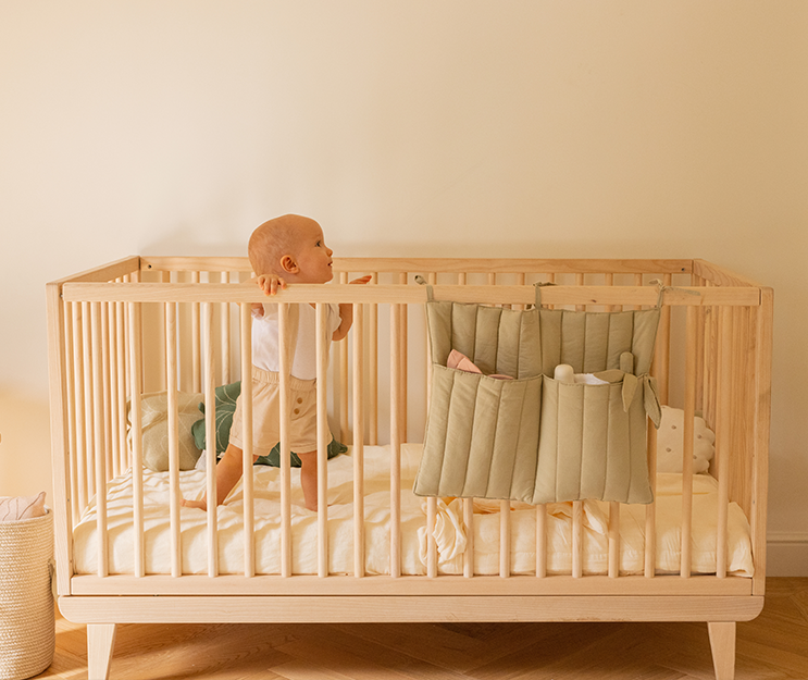 Ash wood baby bed